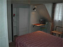 Chambre de l'h&ocirc;tel Saint-Louis &agrave; Lisieux