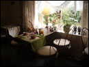 salle petit-d�jeuner � l'h&ocirc;tel Saint-Louis &agrave; Lisieux